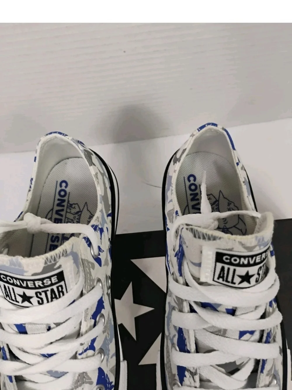 Converse Kids Low Top Shark Print Sneaker - White/Blue